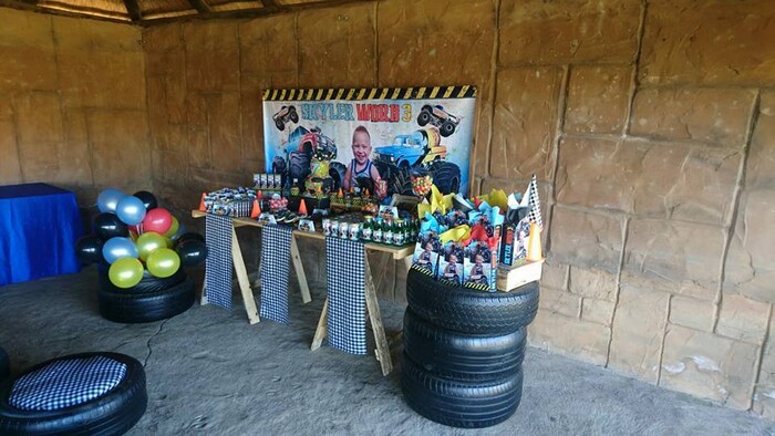 Kiddies Theme Parties offers personalized birthday party supplies and decor for sale.