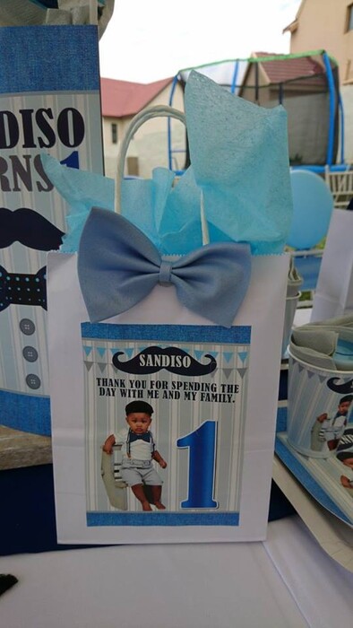 Kiddies Theme Parties offers personalized birthday party supplies and decor for sale.