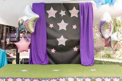 Kiddies Theme Parties offers personalized birthday party supplies and decor for sale.
