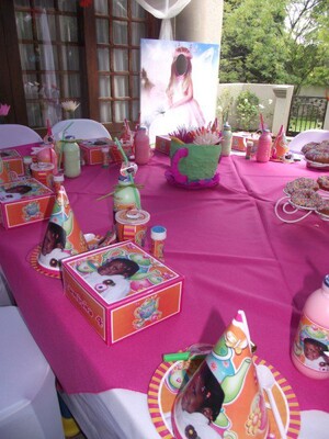 Kiddies Theme Parties offers personalized birthday party supplies and decor for sale.
