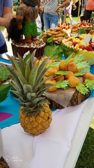Kiddies Theme Parties offers personalized birthday party supplies and decor for sale.