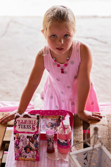Kiddies Theme Parties offers personalized birthday party supplies and decor for sale.