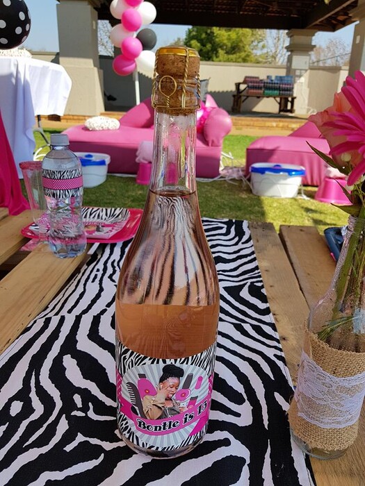 Kiddies Theme Parties offers personalized birthday party supplies and decor for sale.