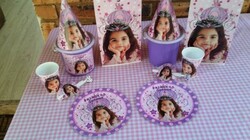 Kiddies Theme Parties offers personalized birthday party supplies and decor for sale.