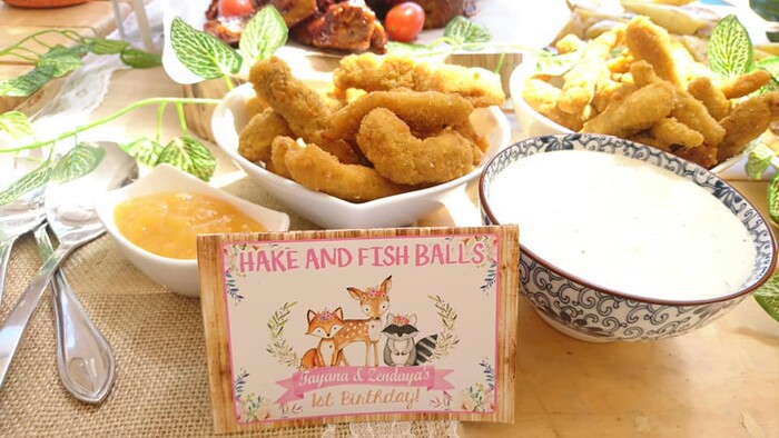 Kiddies Theme Parties offers personalized birthday party supplies and decor for sale.