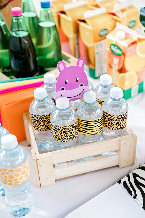 Kiddies Theme Parties offers personalized birthday party supplies and decor for sale.