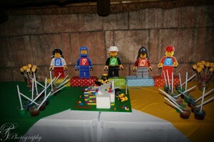 Kiddies Theme Parties offers personalized birthday party supplies and decor for sale.