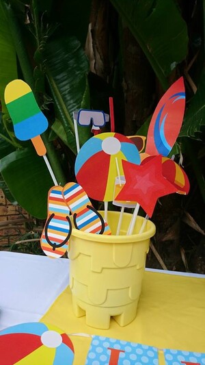 Kiddies Theme Parties offers personalized birthday party supplies and decor for sale.