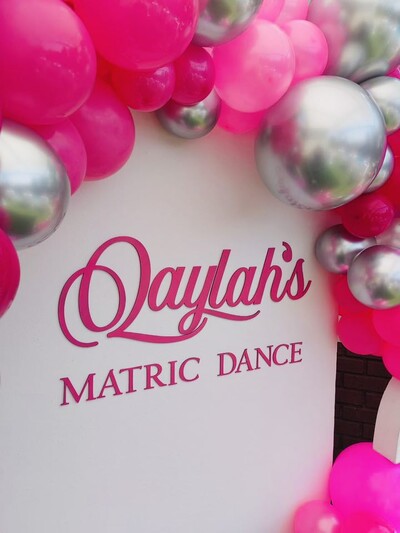 Kiddies Theme Parties offers personalized birthday party supplies and decor for sale.