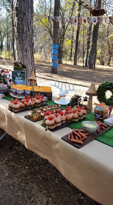 Kiddies Theme Parties offers personalized birthday party supplies and decor for sale.
