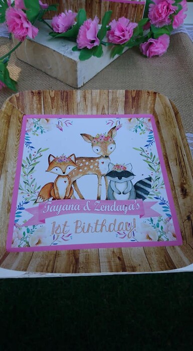 Kiddies Theme Parties offers personalized birthday party supplies and decor for sale.