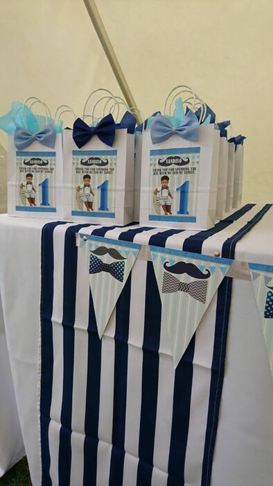 Kiddies Theme Parties offers personalized birthday party supplies and decor for sale.