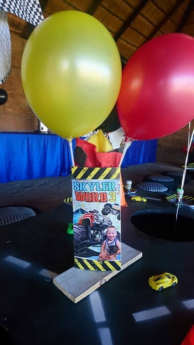 Kiddies Theme Parties offers personalized birthday party supplies and decor for sale.