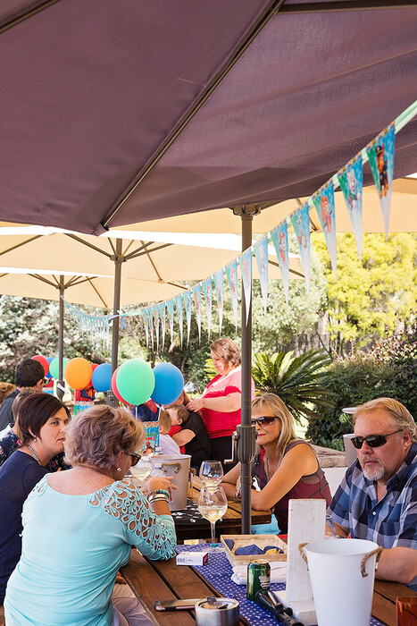 Kiddies Theme Parties offers personalized birthday party supplies and decor for sale.