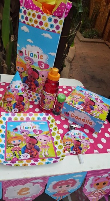 Kiddies Theme Parties offers personalized baby shower supplies and decor for sale.