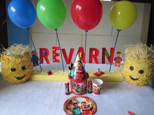 Kiddies Theme Parties offers personalized birthday party supplies and decor for sale.