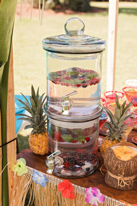 Kiddies Theme Parties offers personalized birthday party supplies and decor for sale.