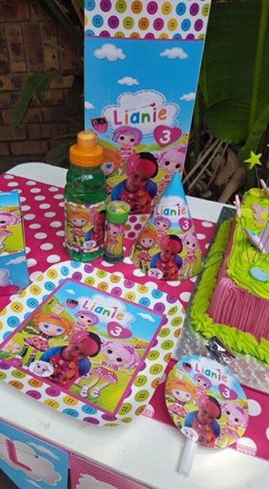 Our custom made baby shower decor include personalised pvc banners, party packs, movie boxes and more.