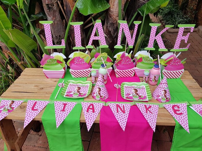 Kiddies Theme Parties offers personalized birthday party supplies and decor for sale.