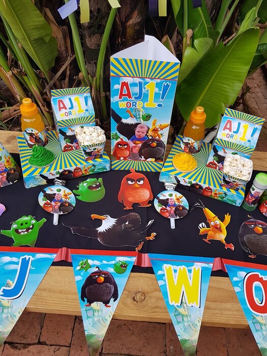Click on this photo to Zoom. Contact us via email for a complete price list. Our custom made Angry Birds party supplies include party hats, printed t-shirts, badges and more.