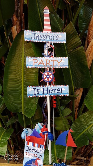Kiddies Theme Parties offers personalized birthday party supplies and decor for sale.