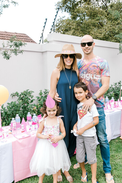 Kiddies Theme Parties offers personalized birthday party supplies and decor for sale.