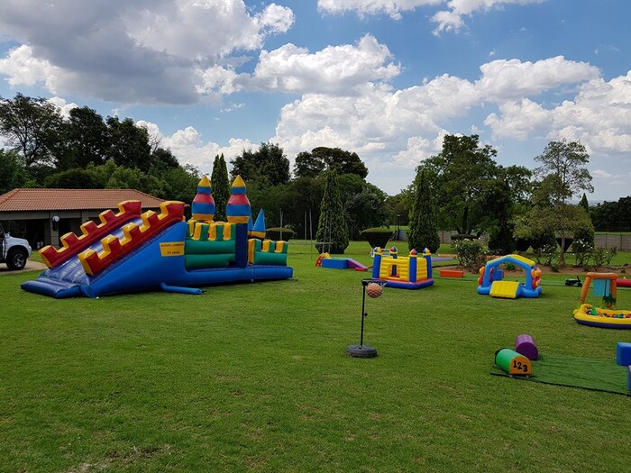 Kiddies Theme Parties offers personalized birthday party supplies and decor for sale.