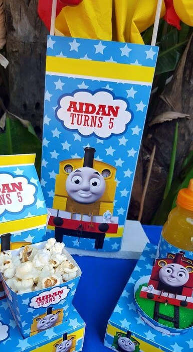 Our custom made Thomas the Train party supplies include personalised pvc banners, party packs, movie boxes and more.