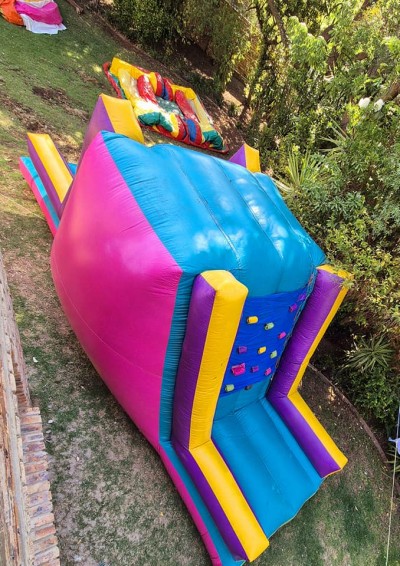 Kiddies Theme Parties offers personalized birthday party supplies and decor for sale.
