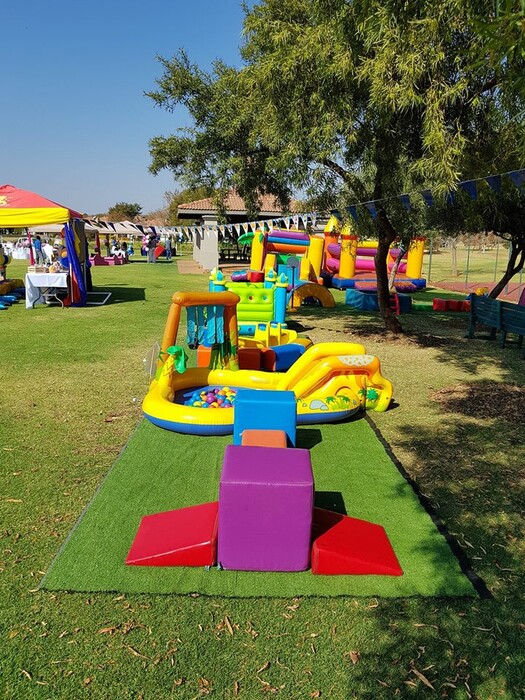 Kiddies Theme Parties offers personalized birthday party supplies and decor for sale.
