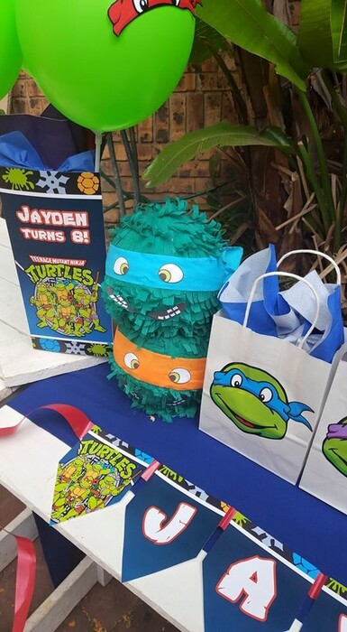 Kiddies Theme Parties offers personalized Ninja Turtles party supplies and decor for sale.