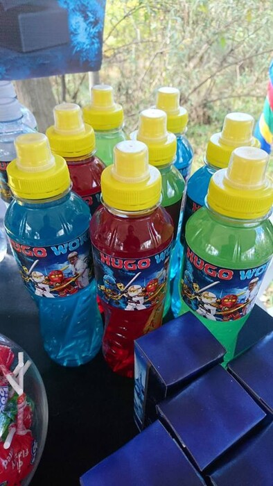 Kiddies Theme Parties offers personalized birthday party supplies and decor for sale.