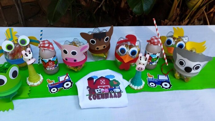 Kiddies Theme Parties offers personalized birthday party supplies and decor for sale.