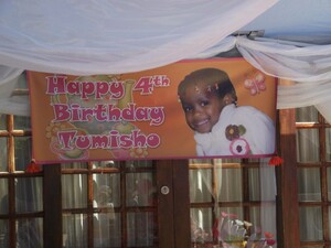 Kiddies Theme Parties offers personalized birthday party supplies and decor for sale.