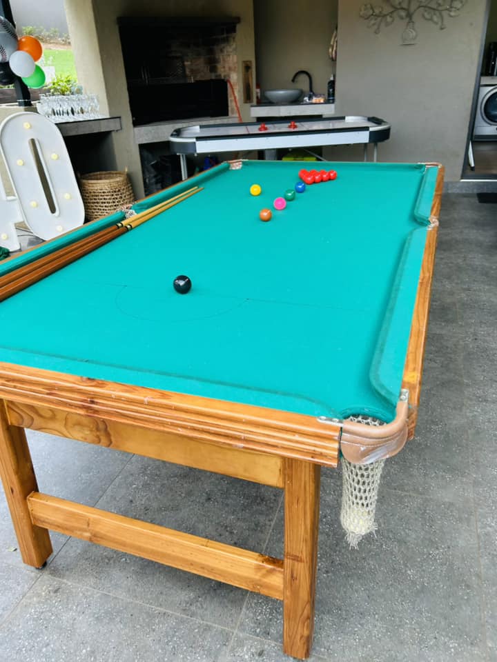 pool tables and snooker tables for hire.
